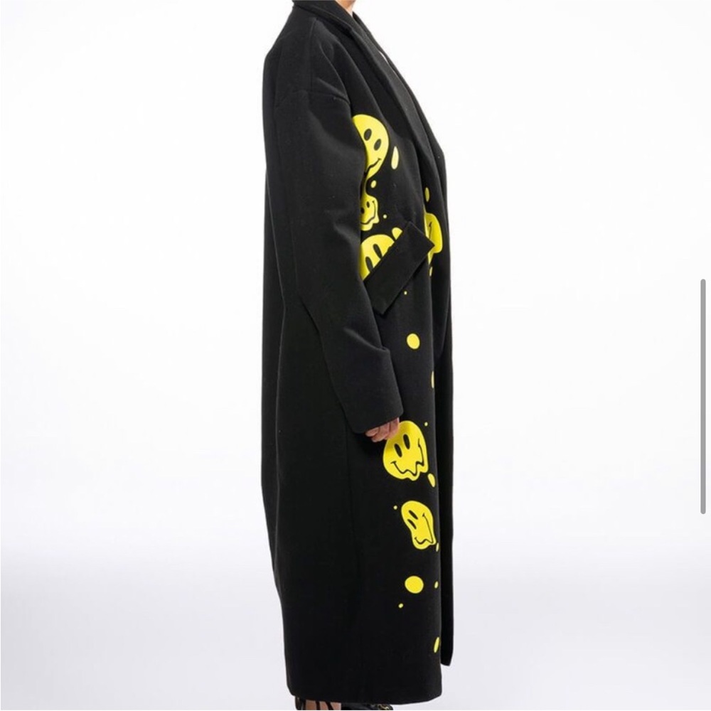 Happy face coat - Picture 2 of 7